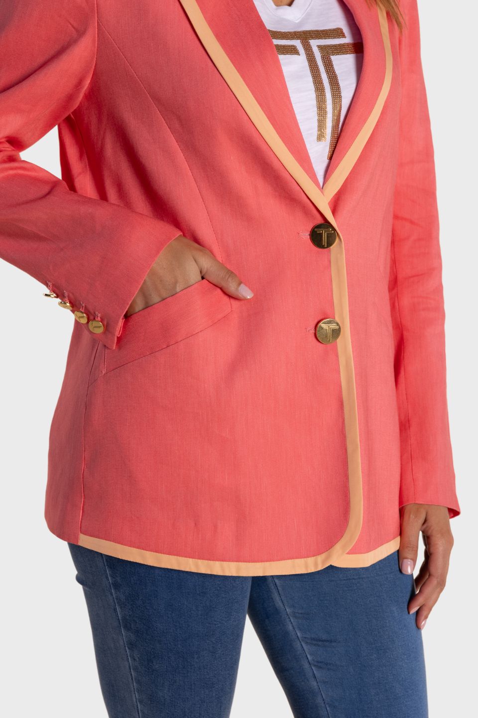 Two T's - Linen Mix Blazer